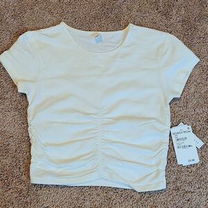 Bp Cropped white cinched detailing! 🤍